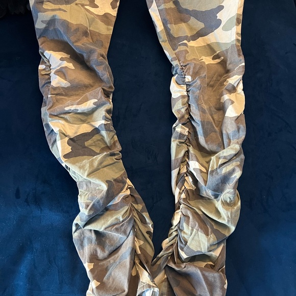 Camouflage Jeans by Viggos! - Picture 6 of 9